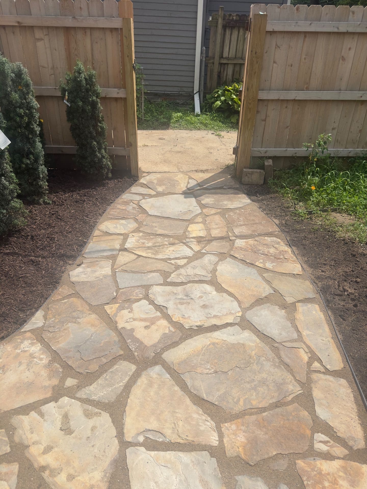 Gallery photos for Charming Flagstone Pathway in Kansas City: Image #2
