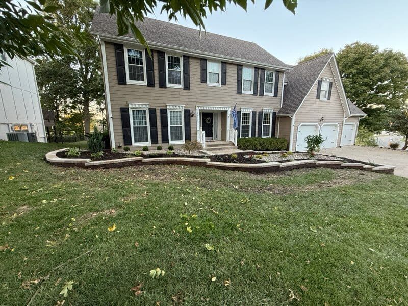 Gallery photos for Front Yard Landscaping in Overland Park: Image #2