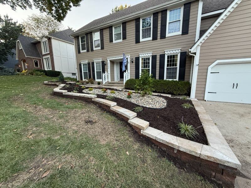 Gallery photos for Front Yard Landscaping in Overland Park: Image #3