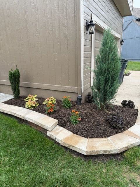 Gallery photos for Stunning Landscape Transformation in Olathe: Image #3